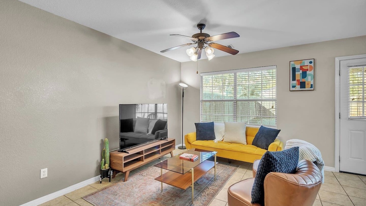Photo of Livingroom in Franklin Park
