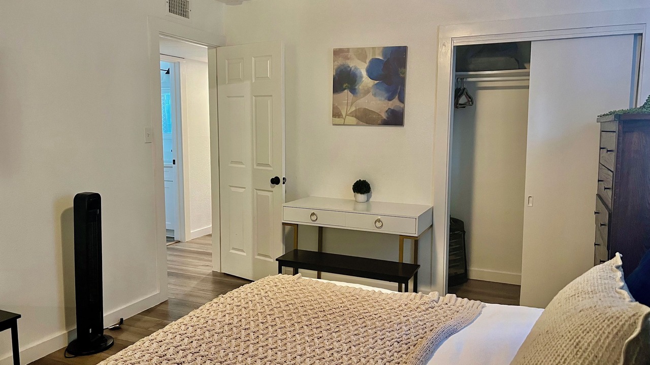 Photo of Bedroom in McNeil