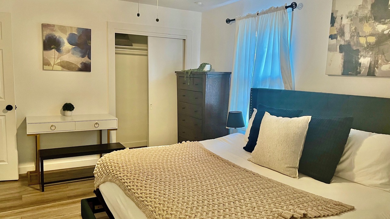 Photo of Bedroom in McNeil