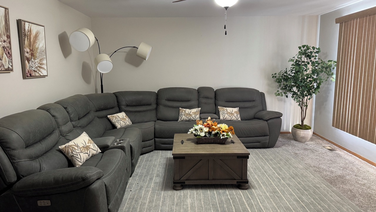 Photo of Livingroom in Yorktown