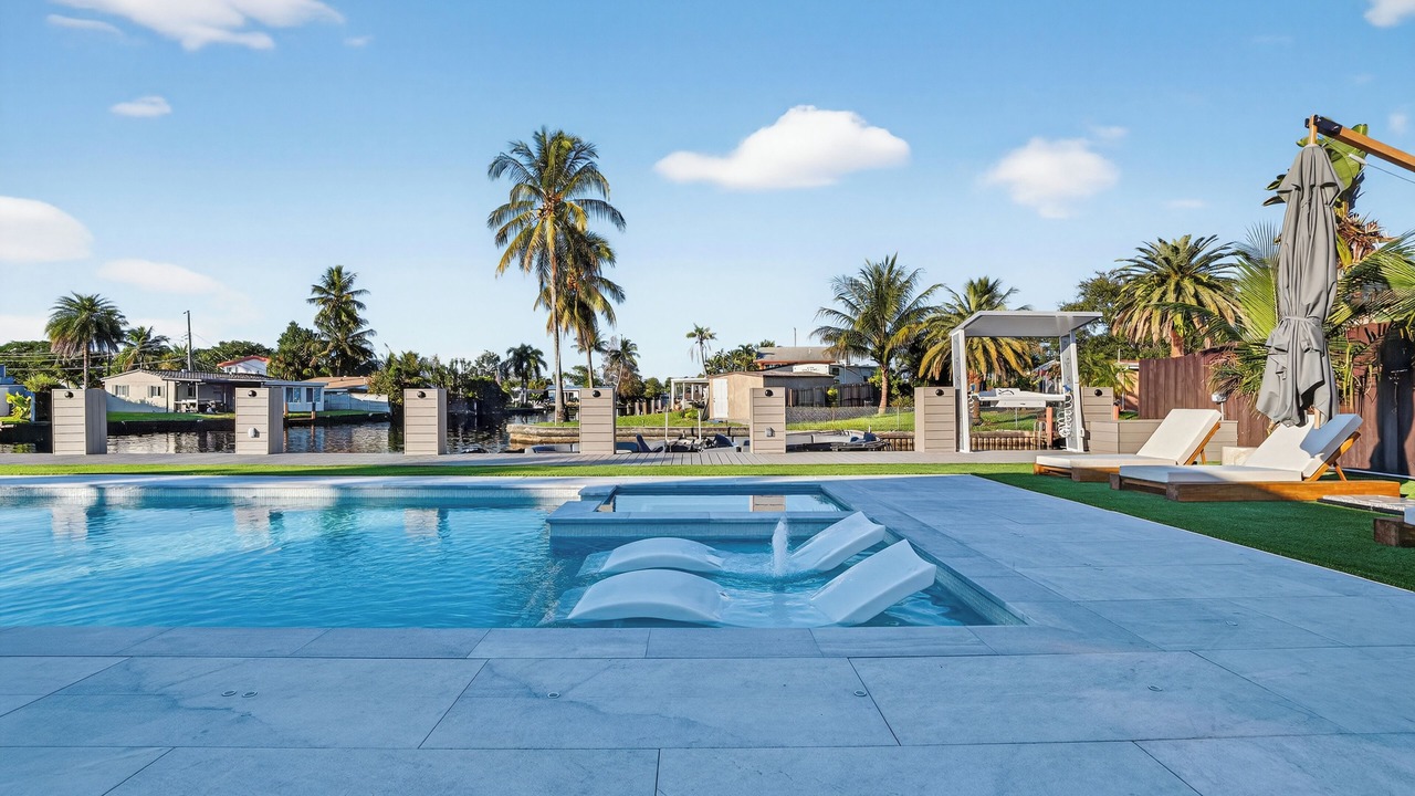 Photo of Outdoor in North Central Hollywood