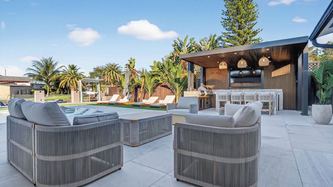 Photo of Patio Balcony in North Central Hollywood