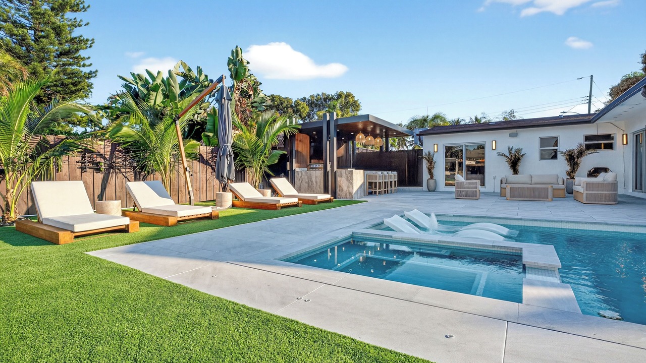 Photo of Outdoor in North Central Hollywood