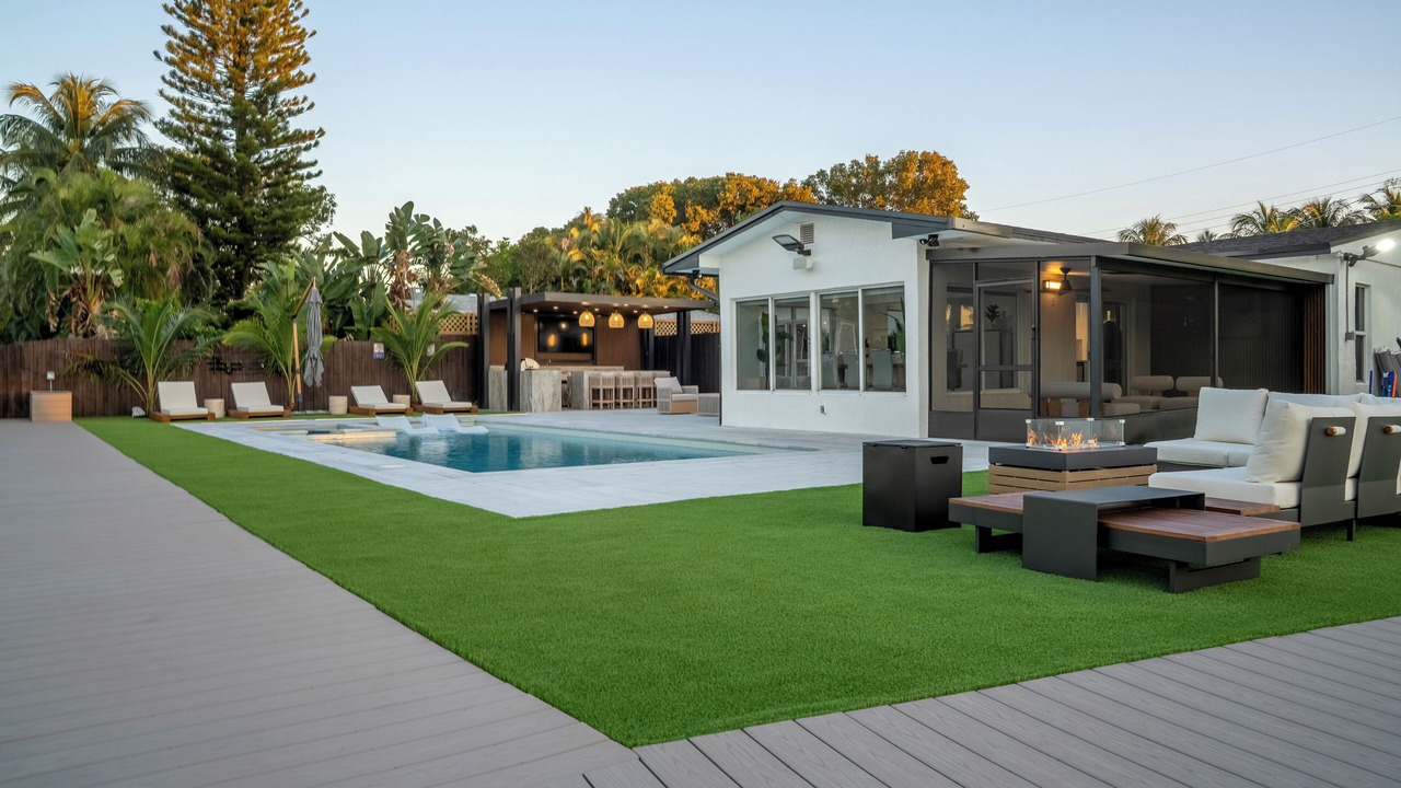 Photo of Outdoor in North Central Hollywood
