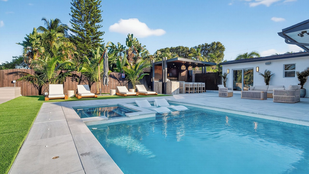 Photo of Outdoor in North Central Hollywood