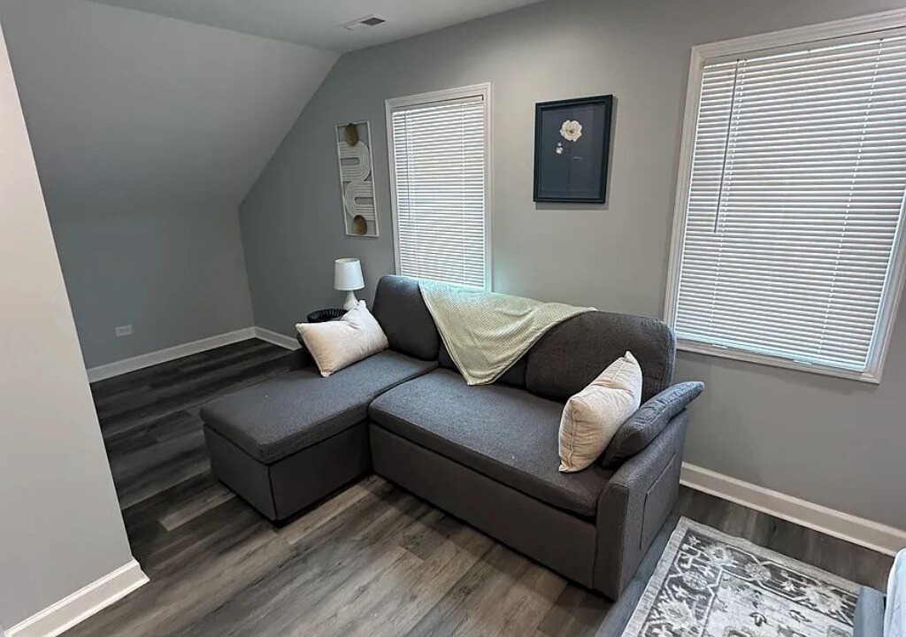 Photo of Livingroom in Franklin Park