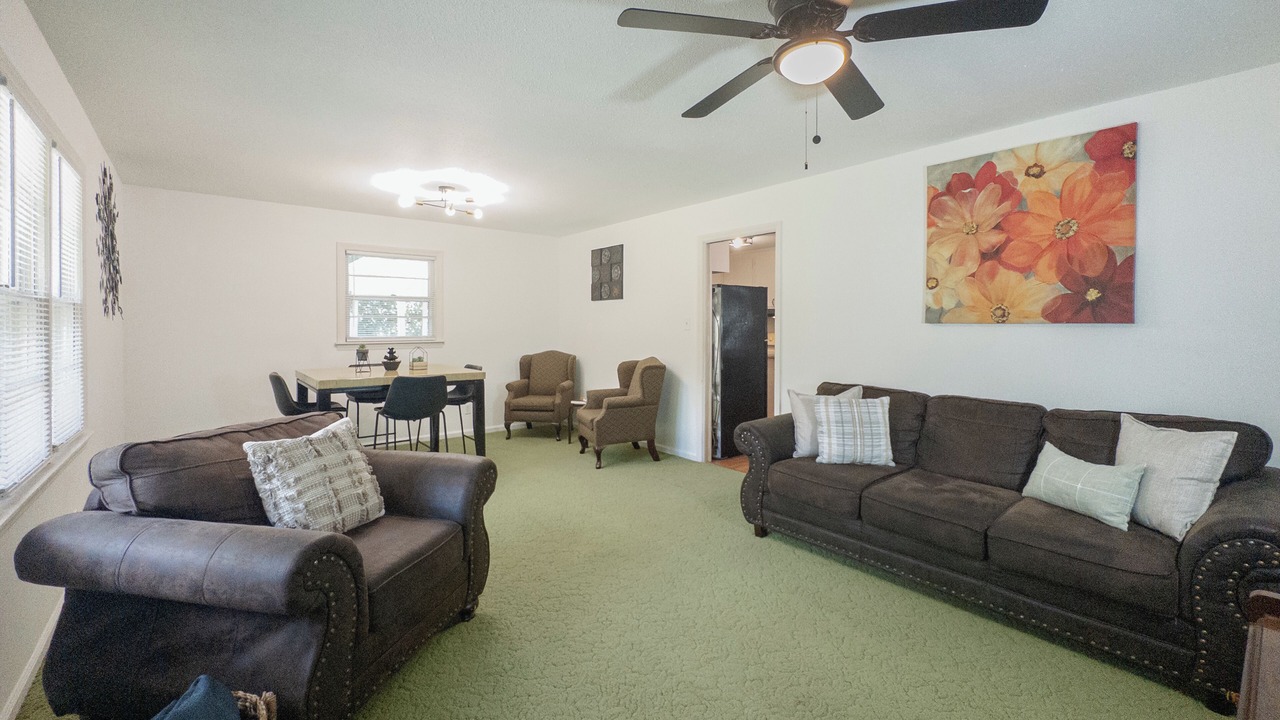 Photo of Livingroom in Chapel Hill
