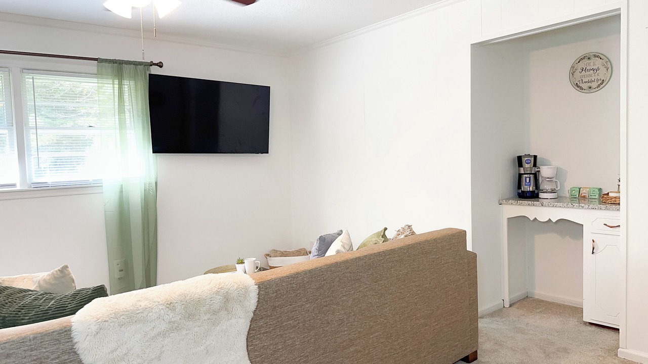 Photo of Livingroom in Chapel Hill