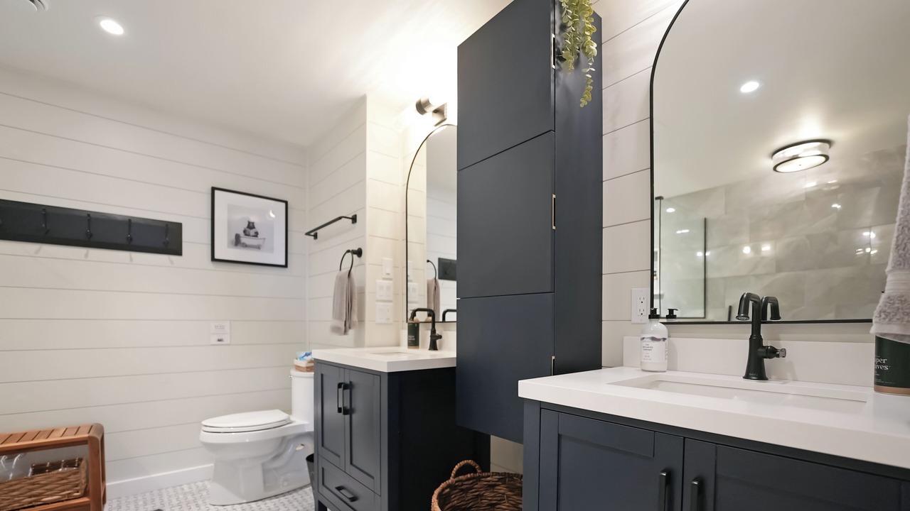 Photo of Bathroom in Dysart et al