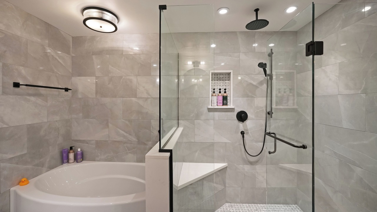 Photo of Bathroom in Dysart et al
