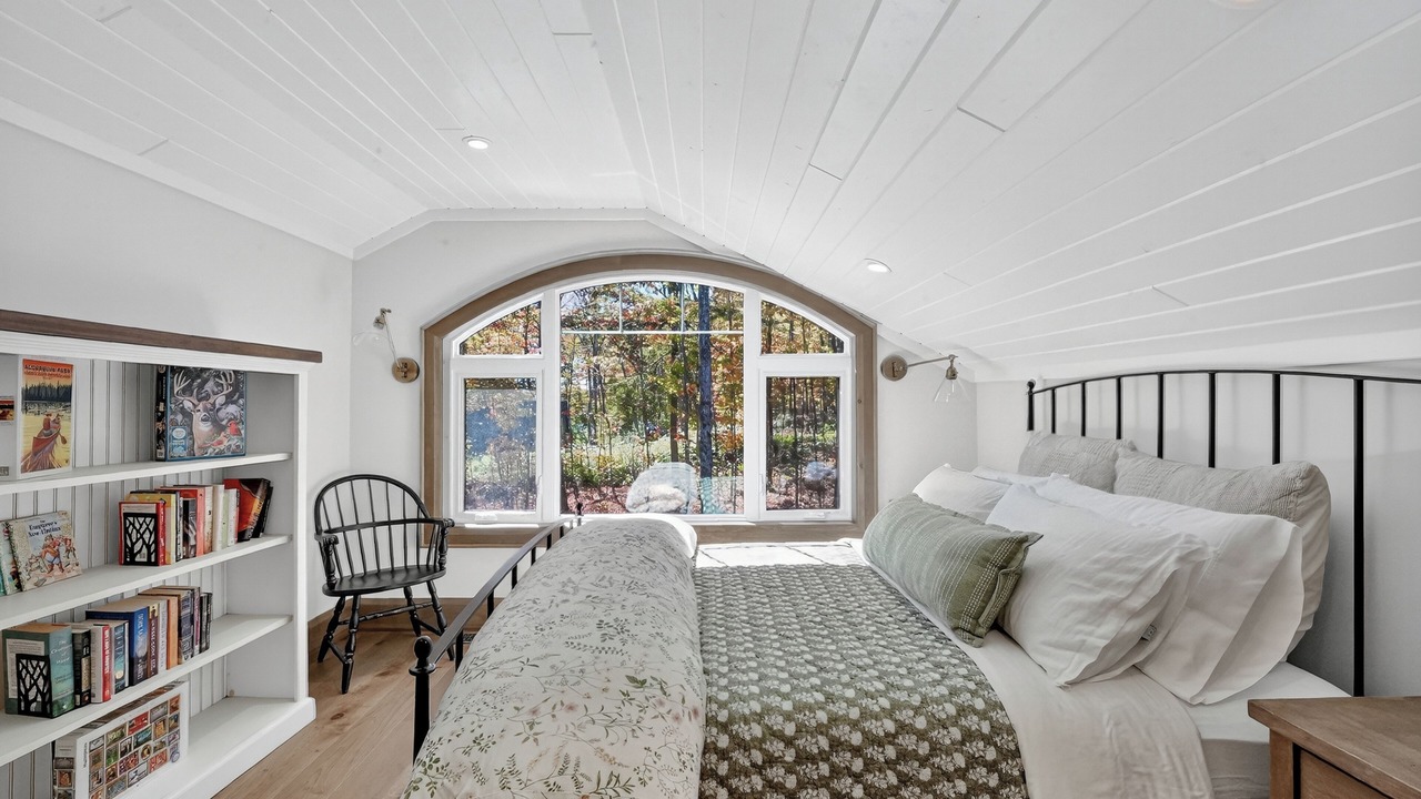 Photo of Bedroom in Dysart et al