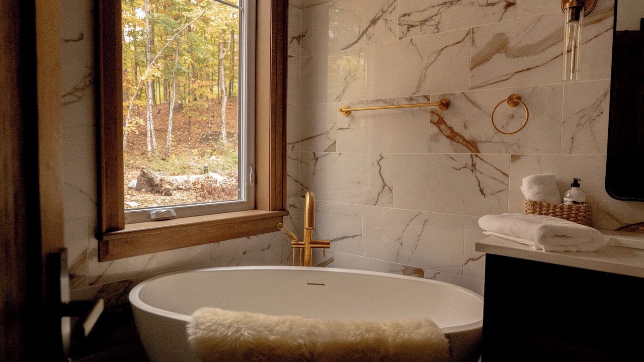 Photo of Bathroom in Dysart et al