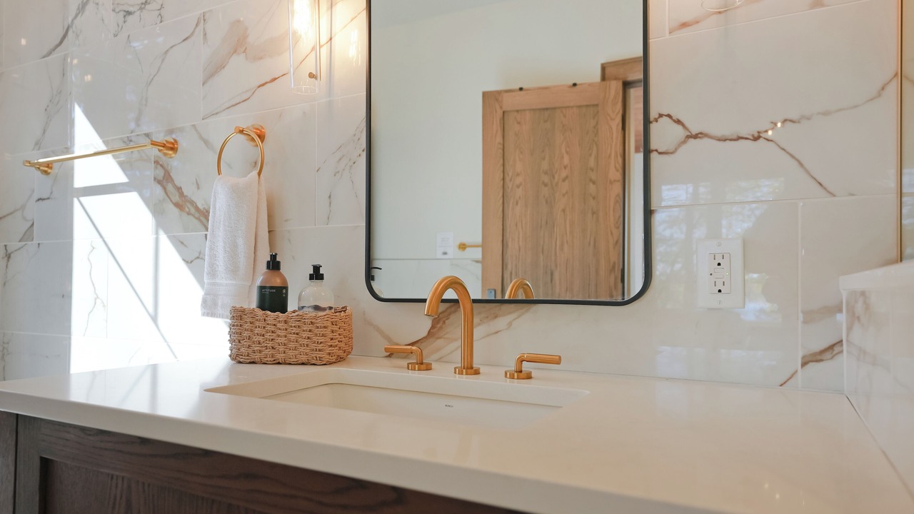 Photo of Bathroom in Dysart et al