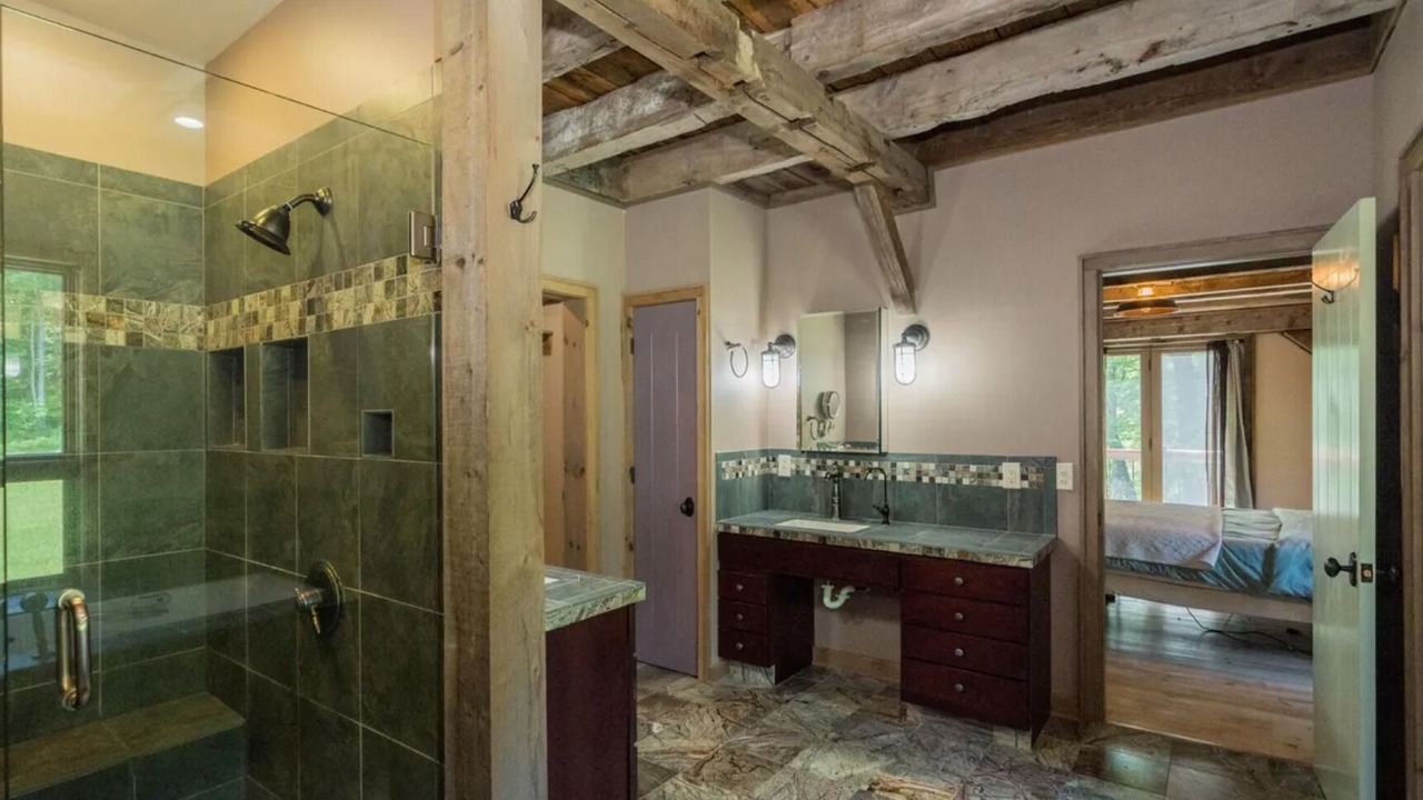Photo of Bathroom in Rotterdam Junction
