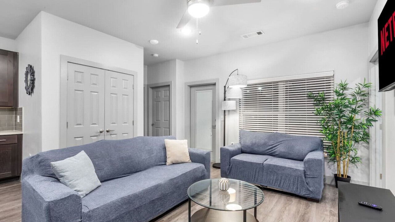 Photo of Livingroom in Grand Prairie