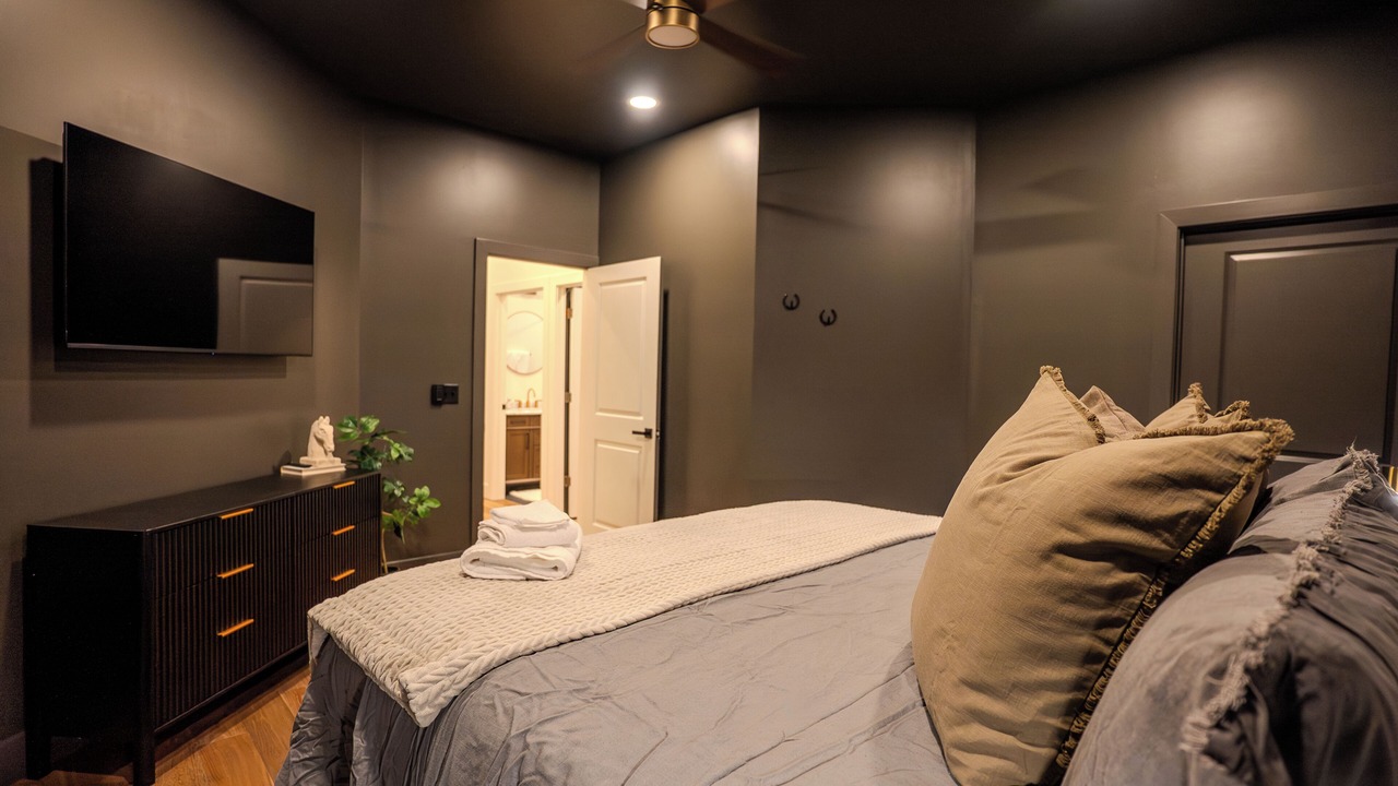 Photo of Bedroom in Holcomb