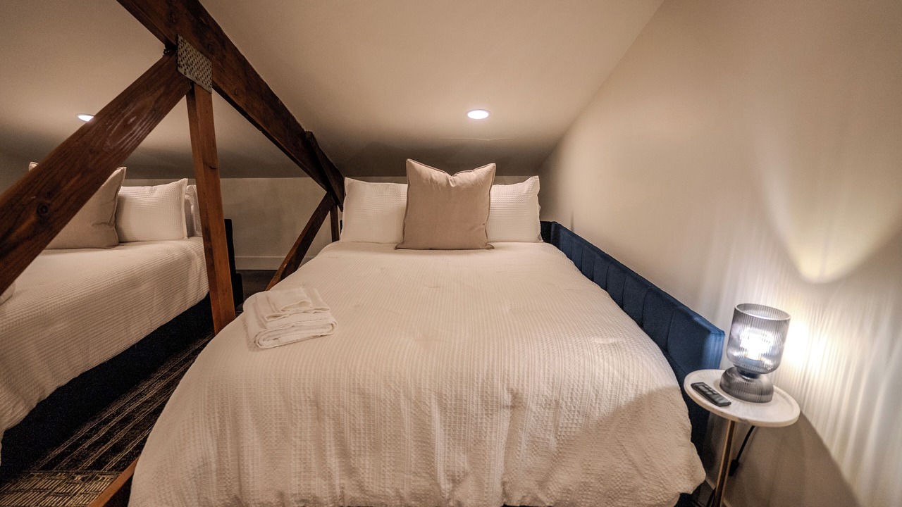 Photo of Bedroom in Holcomb