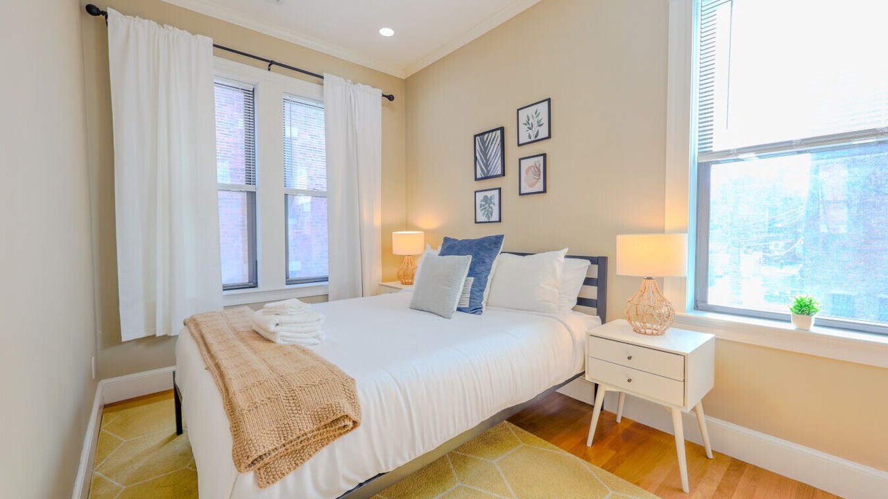 Photo of Bedroom in Fenway–Kenmore