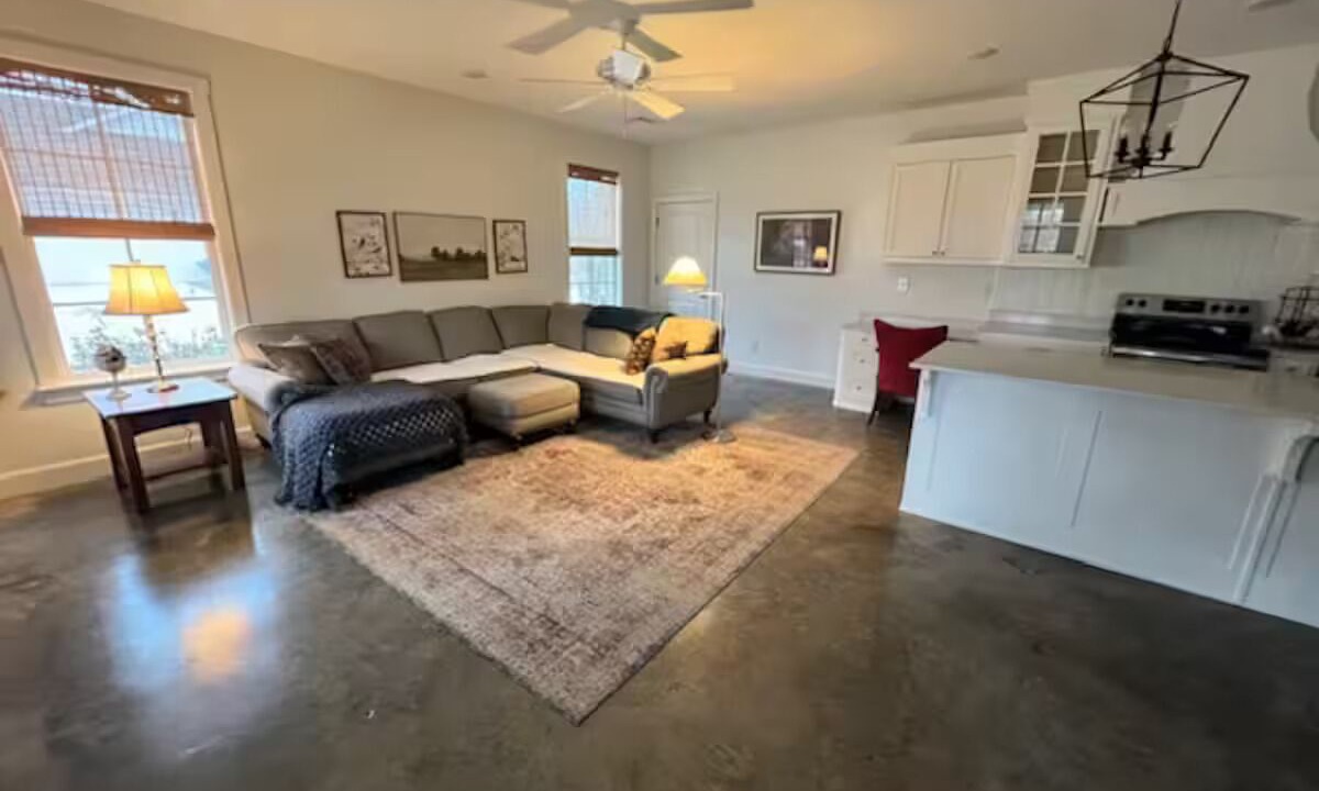 Photo of Livingroom in Fayetteville