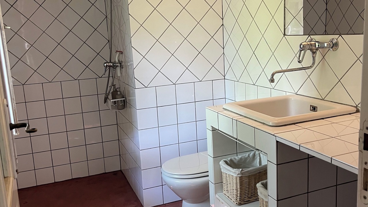 Photo of Bathroom in Montreuil-aux-Lions