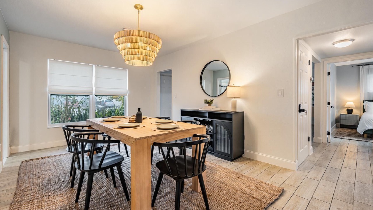Photo of Livingroom in Pinecrest West Park