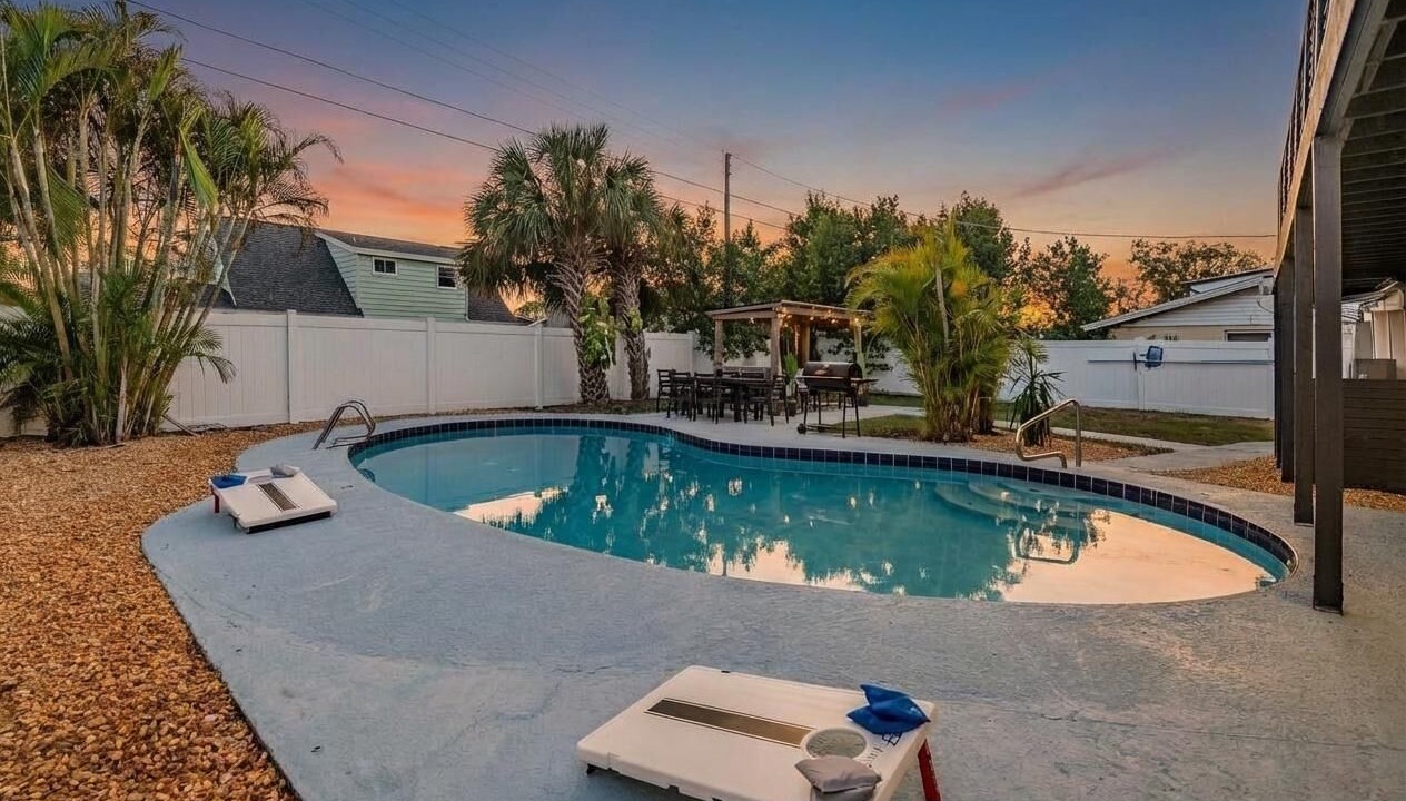 Photo of Outdoor in Pinecrest West Park
