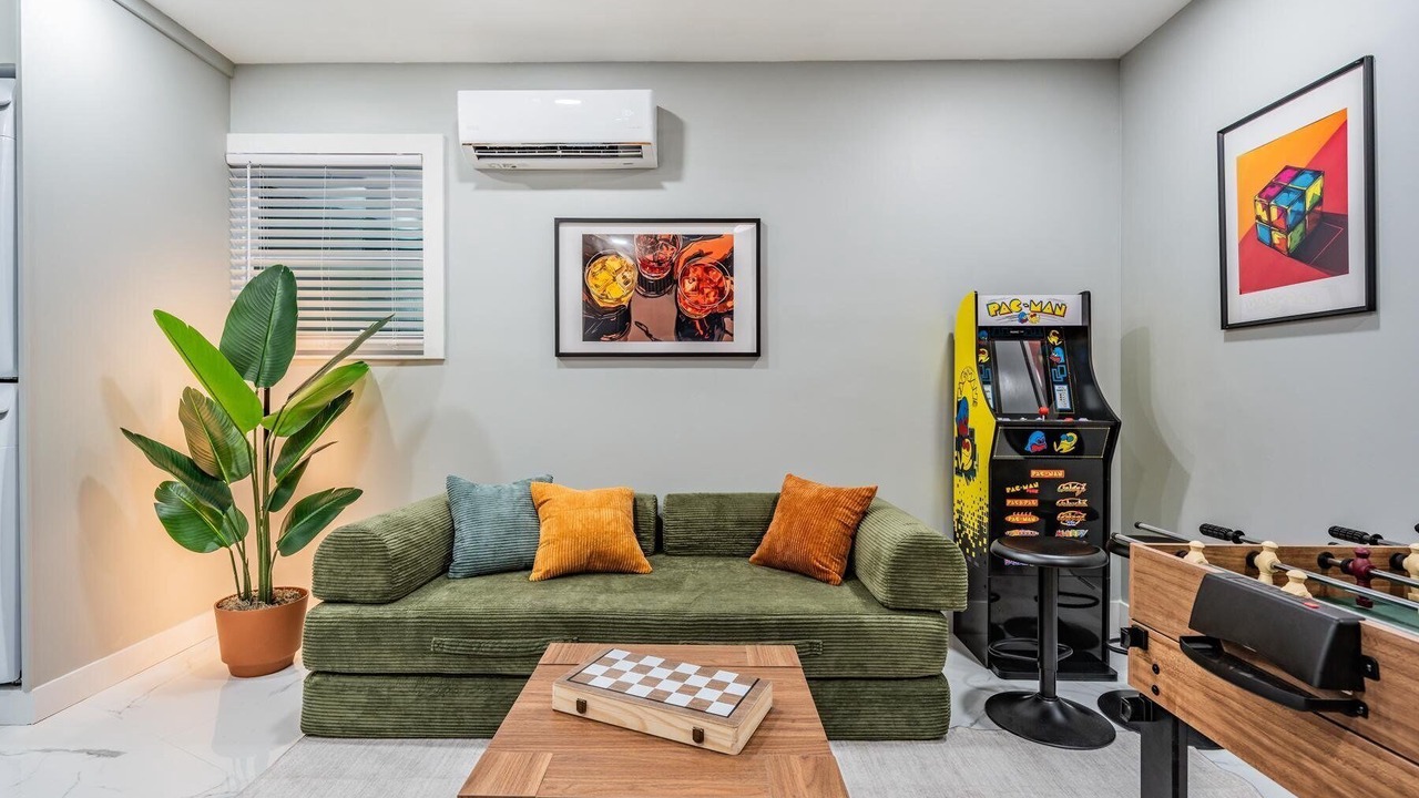 Photo of Bedroom in Pinecrest West Park