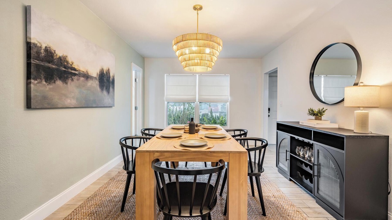 Photo of Livingroom in Pinecrest West Park