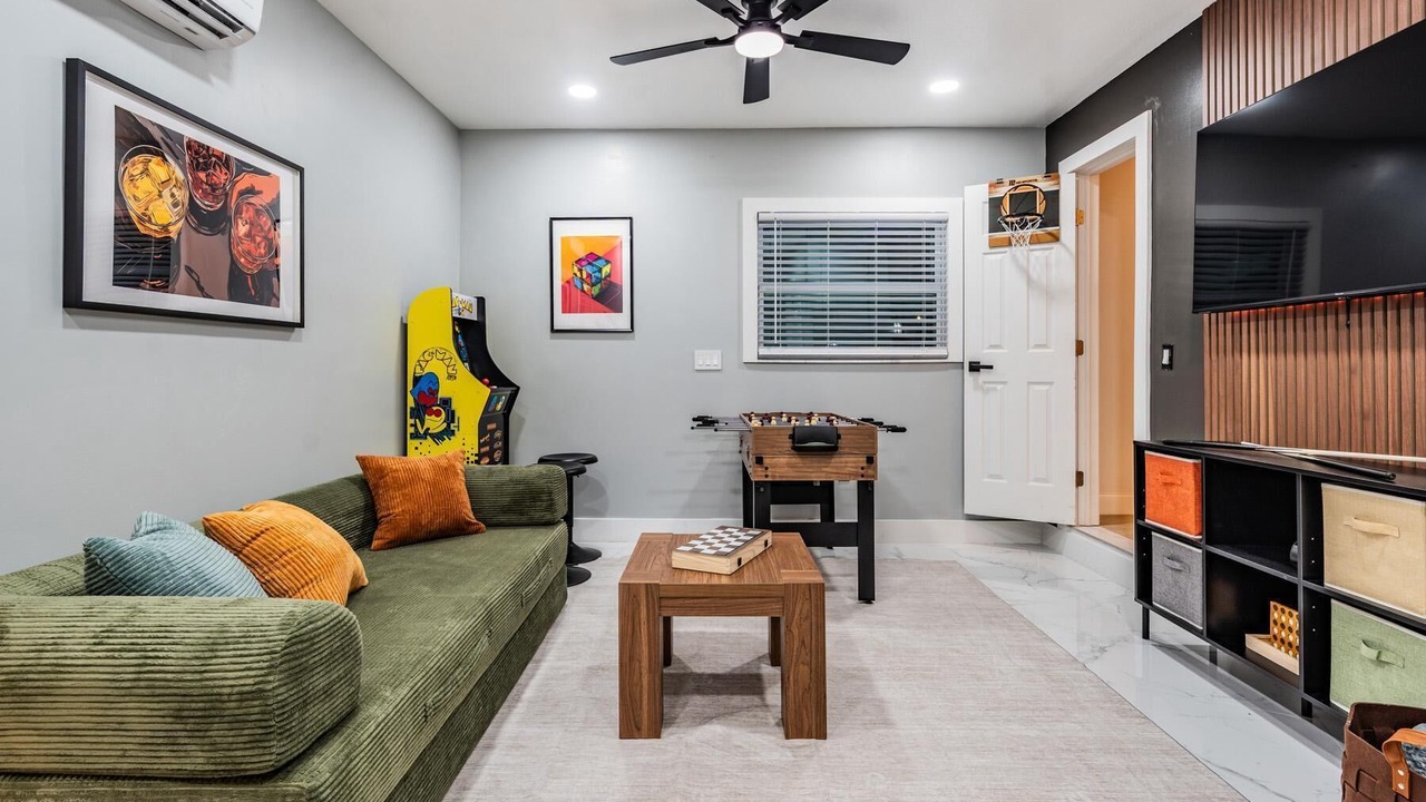 Photo of Bedroom in Pinecrest West Park
