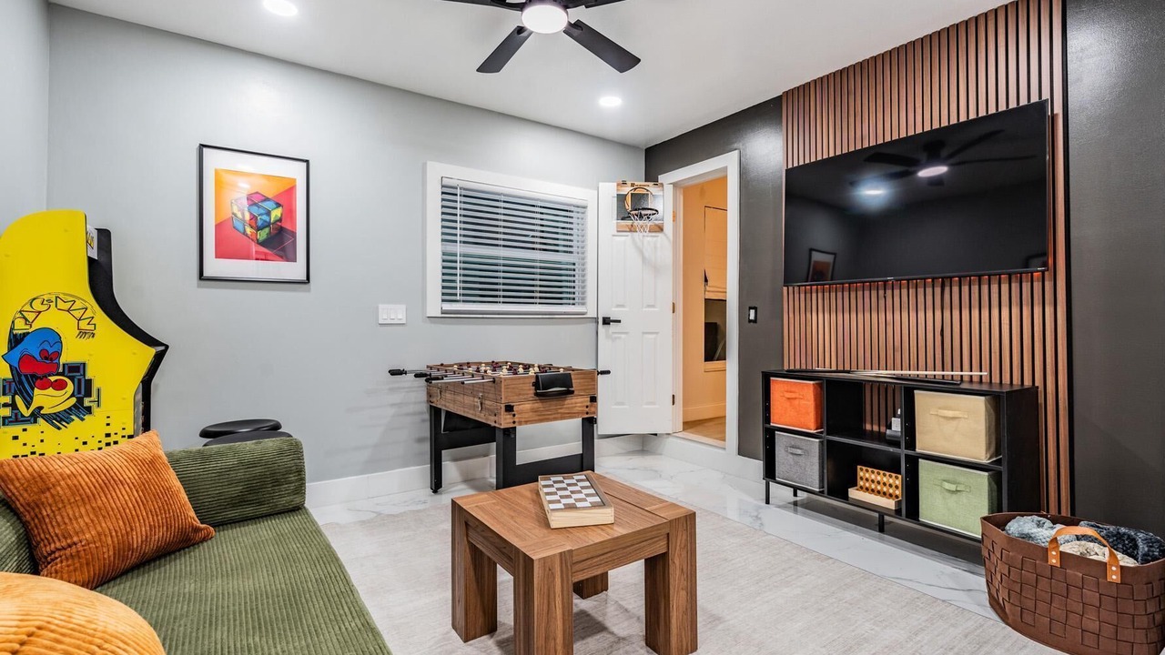 Photo of Bedroom in Pinecrest West Park