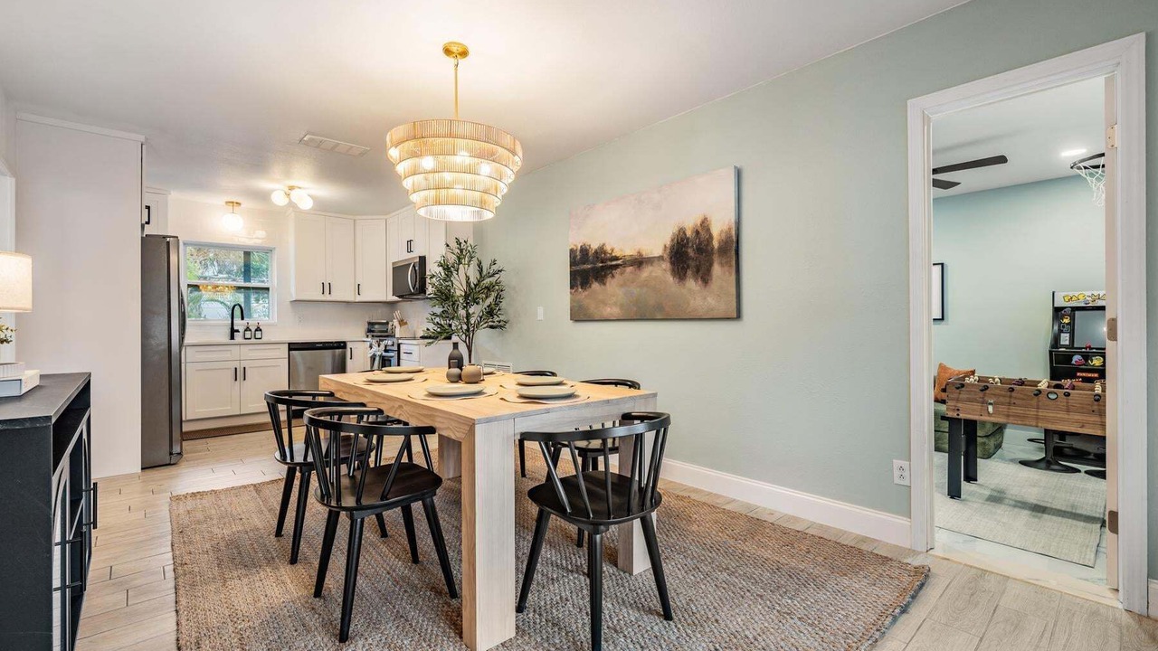 Photo of Livingroom in Pinecrest West Park