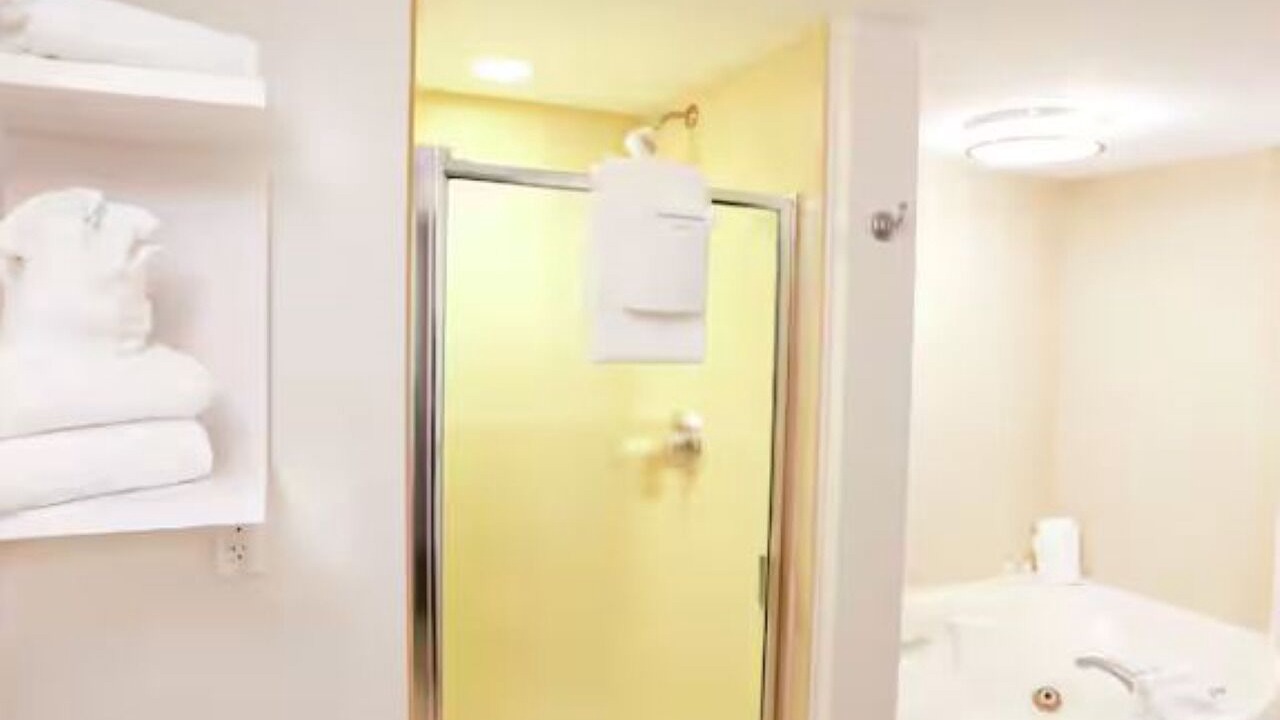 Photo of Bathroom in Wesley Chapel