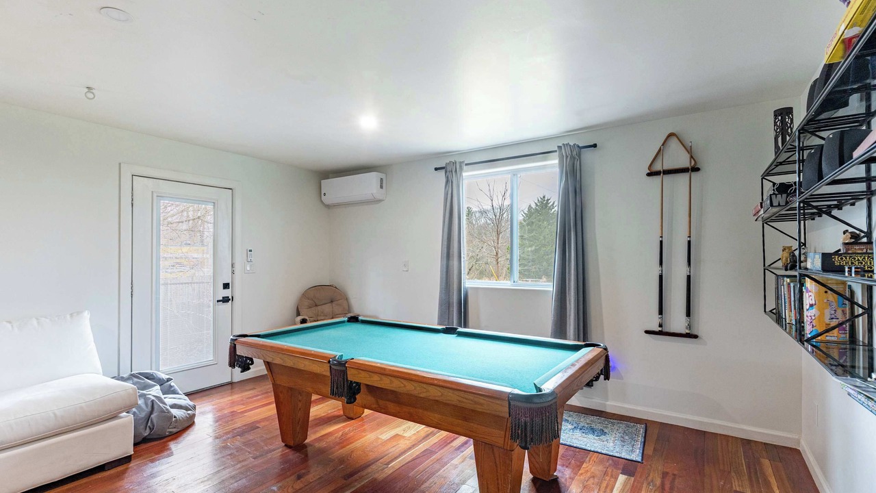 Photo of Bedroom in Oakley