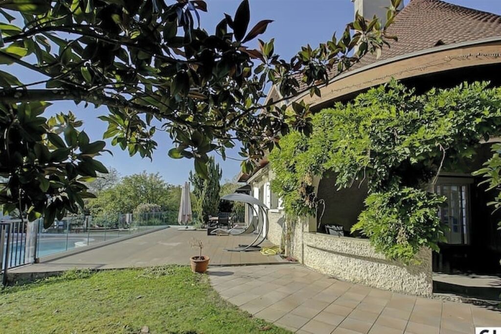 Photo of Patio Balcony in Les Abrets en Dauphine