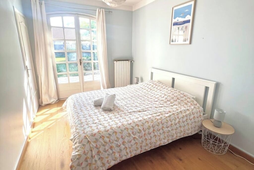 Photo of Bedroom in Les Abrets en Dauphine