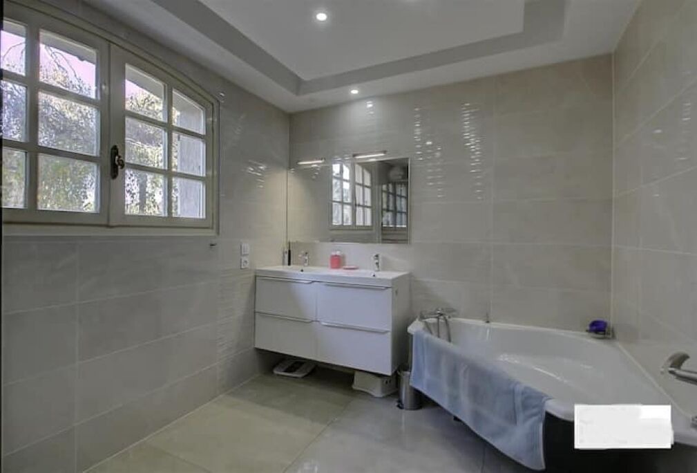 Photo of Bathroom in Les Abrets en Dauphine