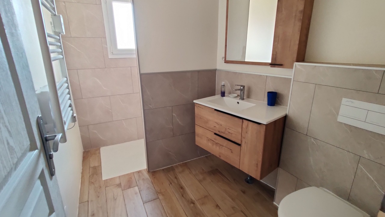 Photo of Bathroom in Saint-Senier-sous-Avranches