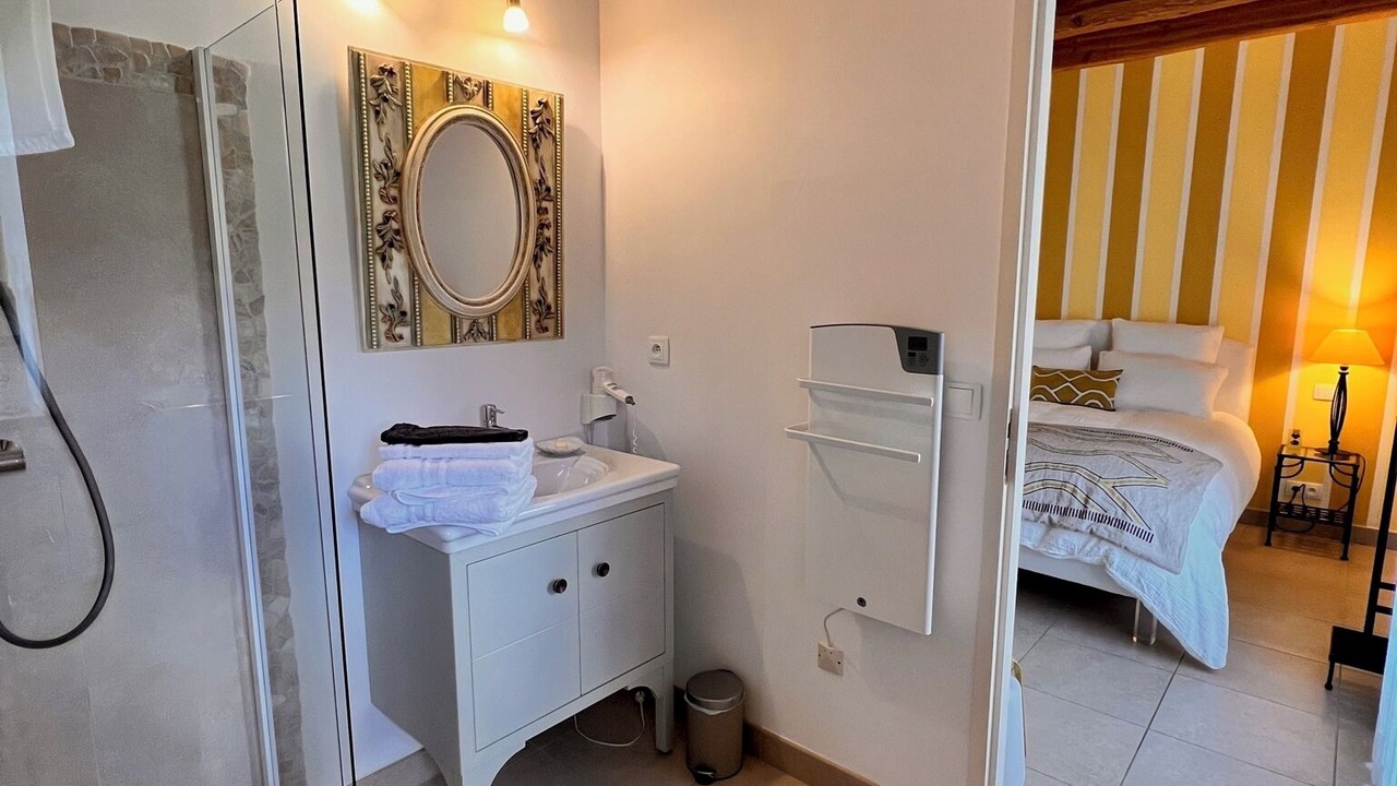 Photo of Bathroom in Saint-Medard