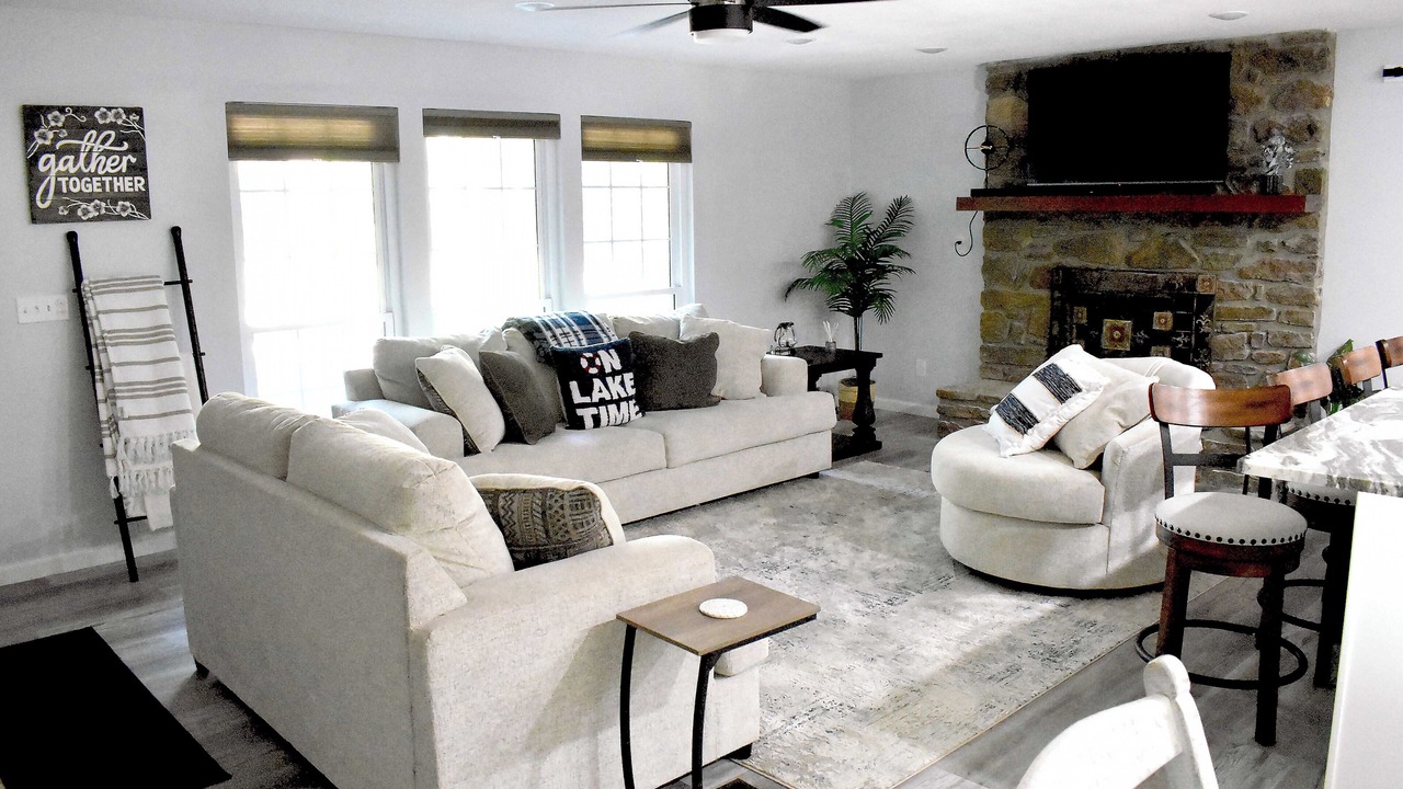 Photo of Livingroom in Fairfield Bay