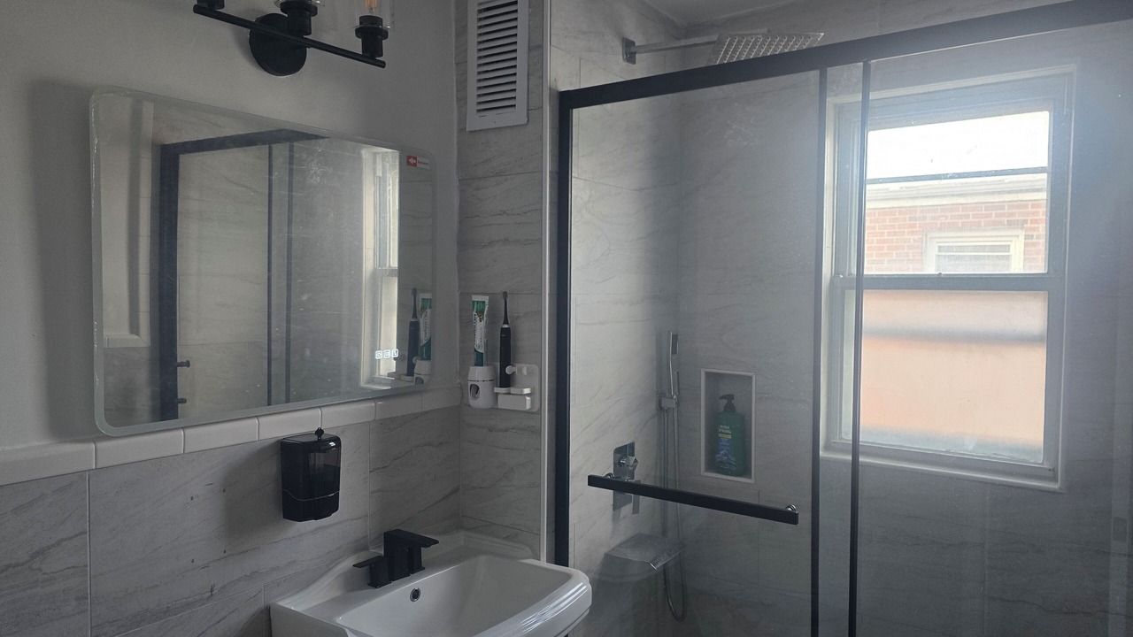 Photo of Bathroom in Canarsie