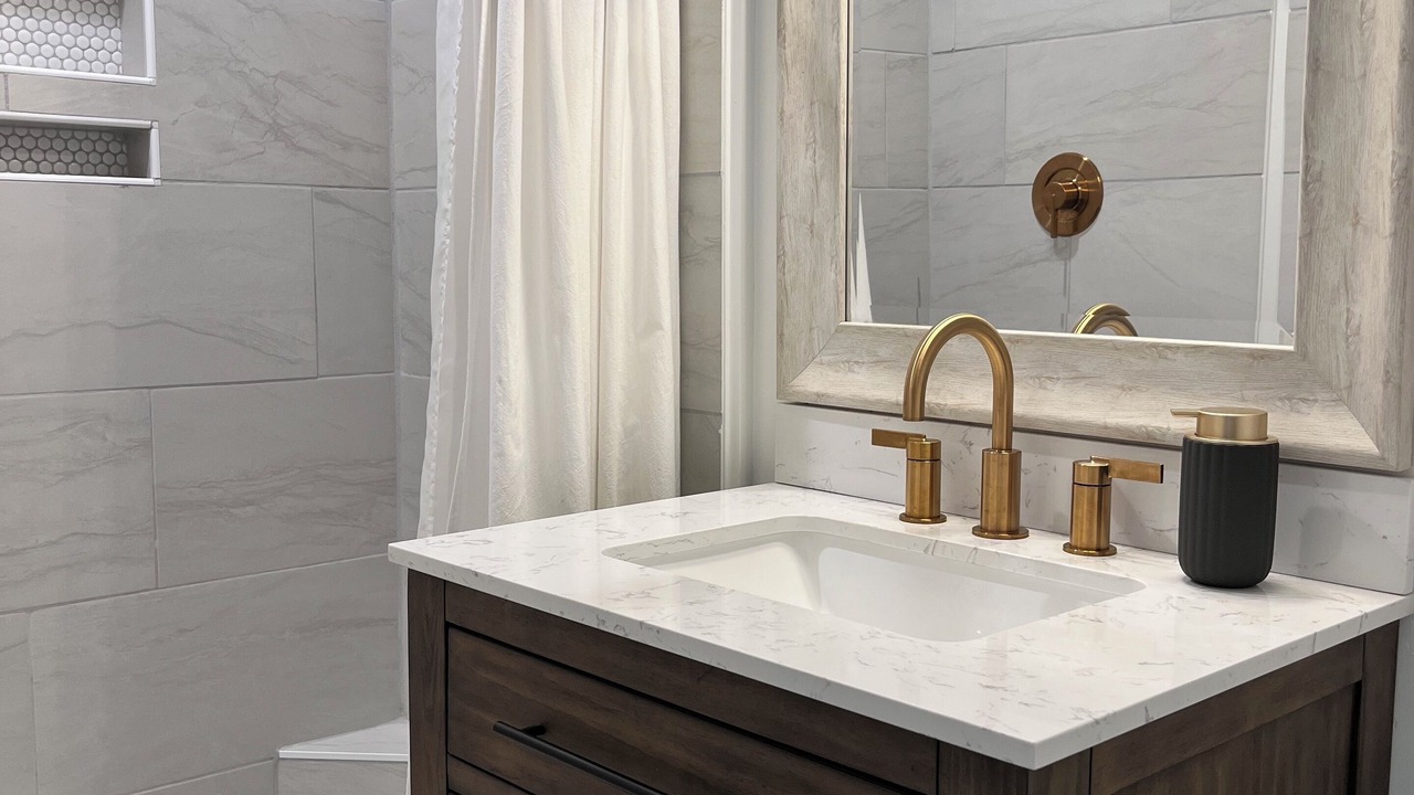 Photo of Bathroom in Lakeside