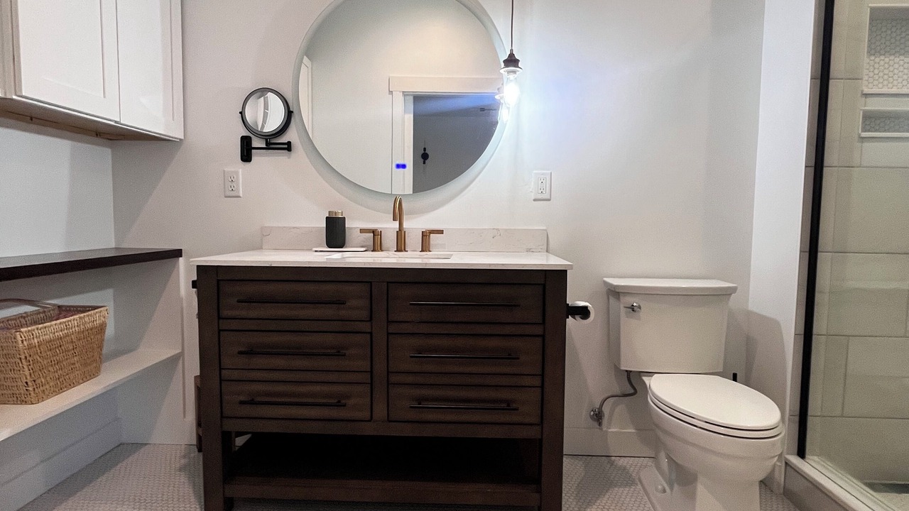Photo of Bathroom in Lakeside