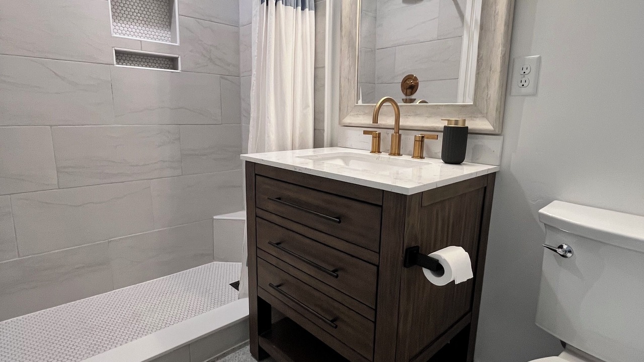 Photo of Bathroom in Lakeside