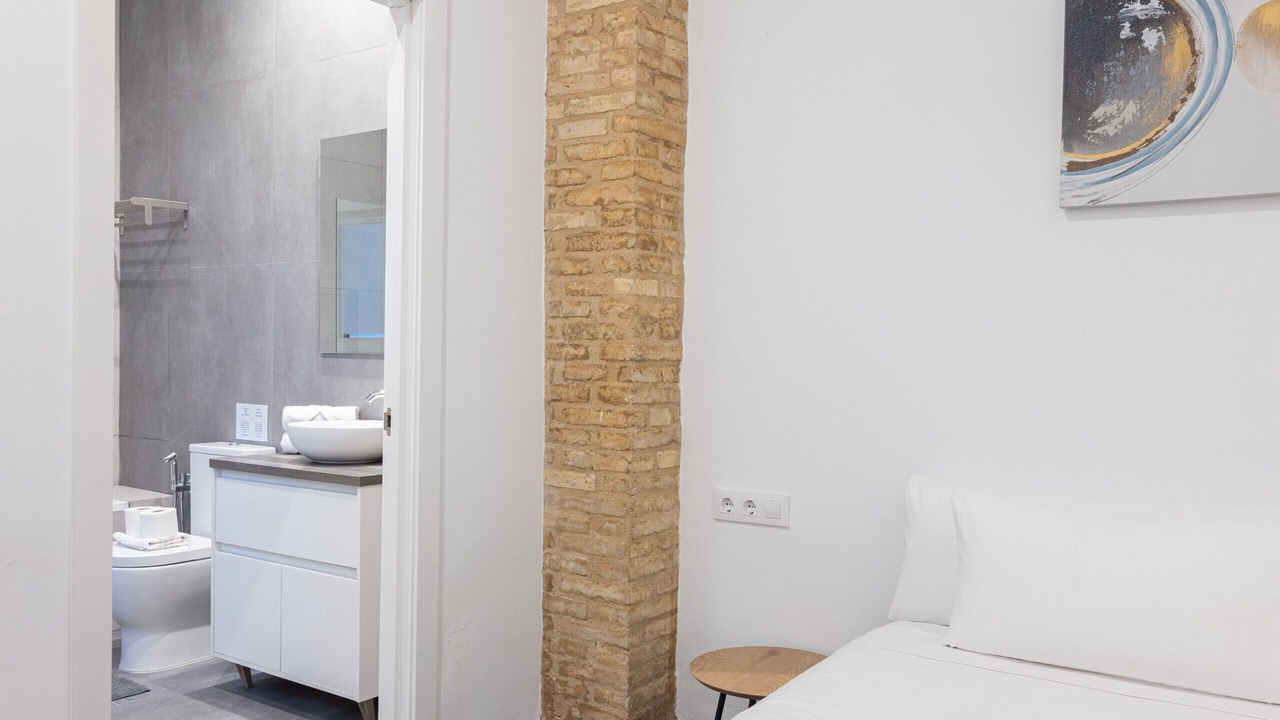 Photo of Bathroom in Patraix