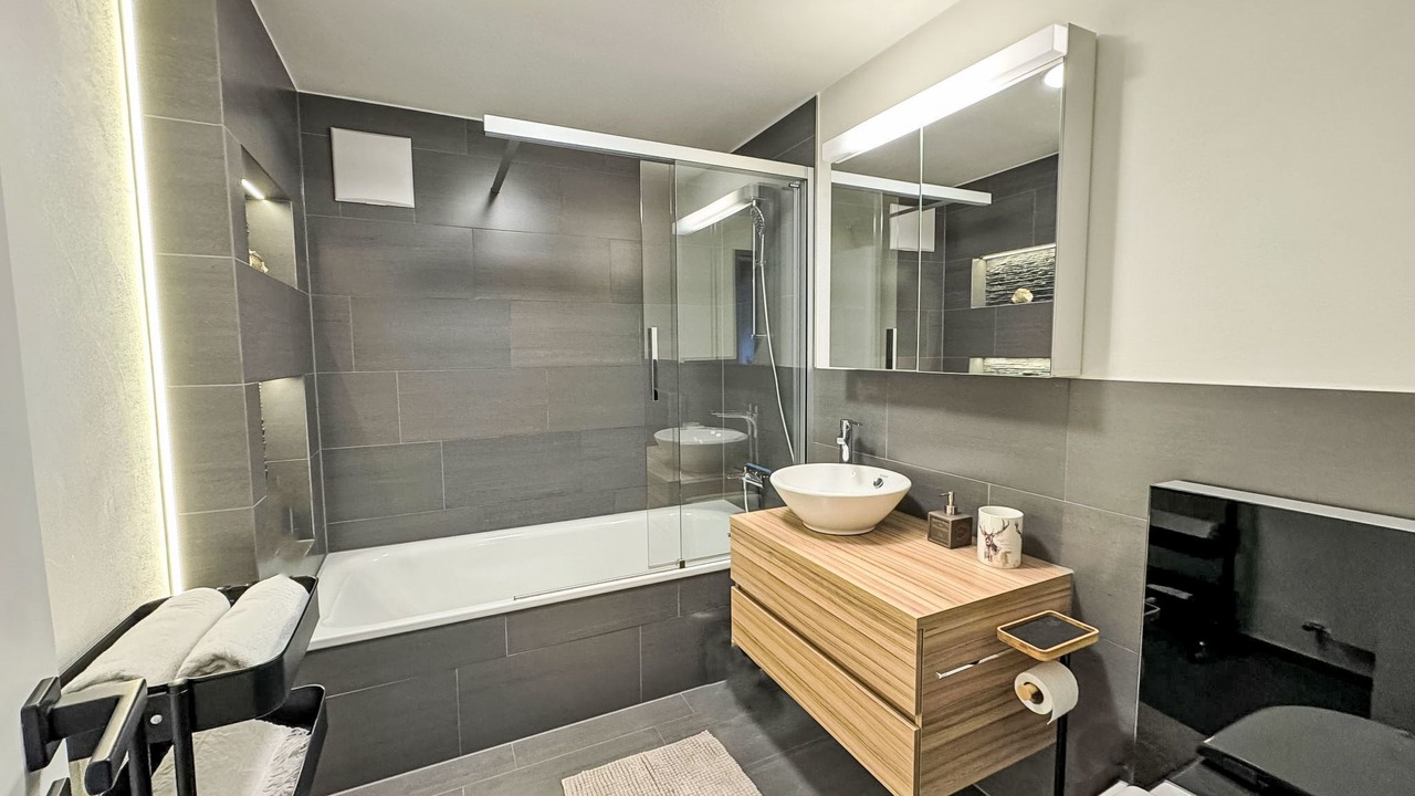 Photo of Bathroom in Taesch