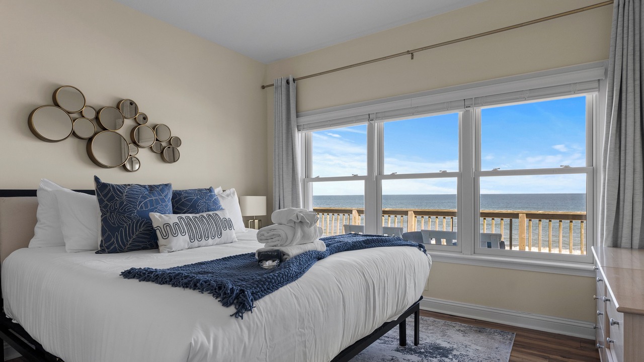 Photo of Bedroom in Crescent Beach