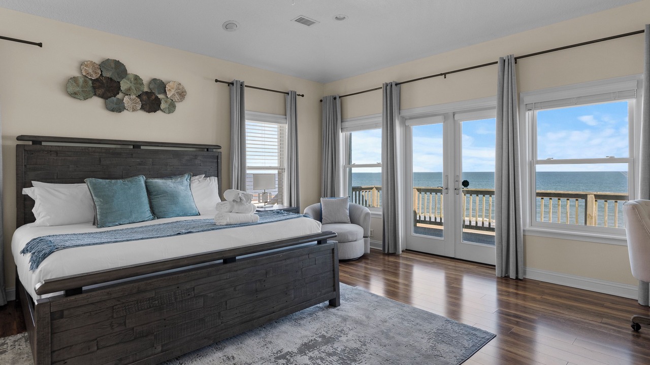 Photo of Patio Balcony in Crescent Beach