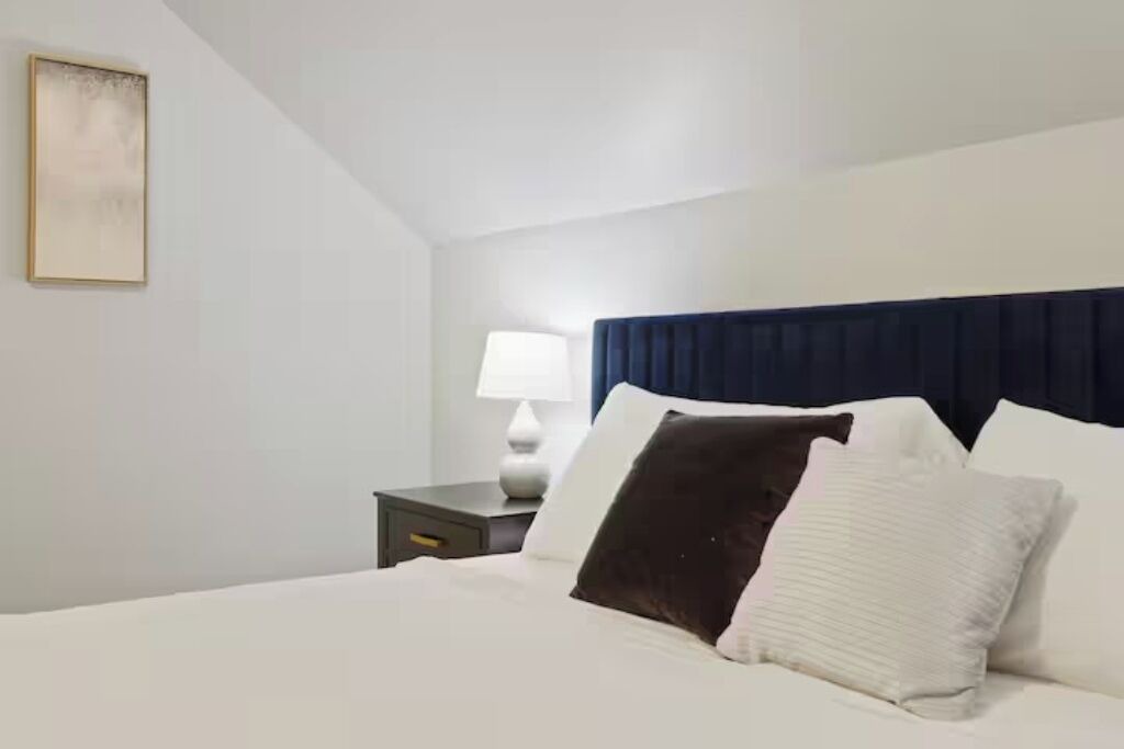 Photo of Bedroom in Broadview