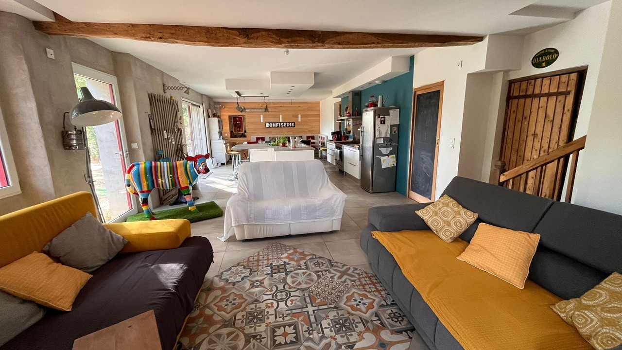 Photo of Livingroom in Serignac