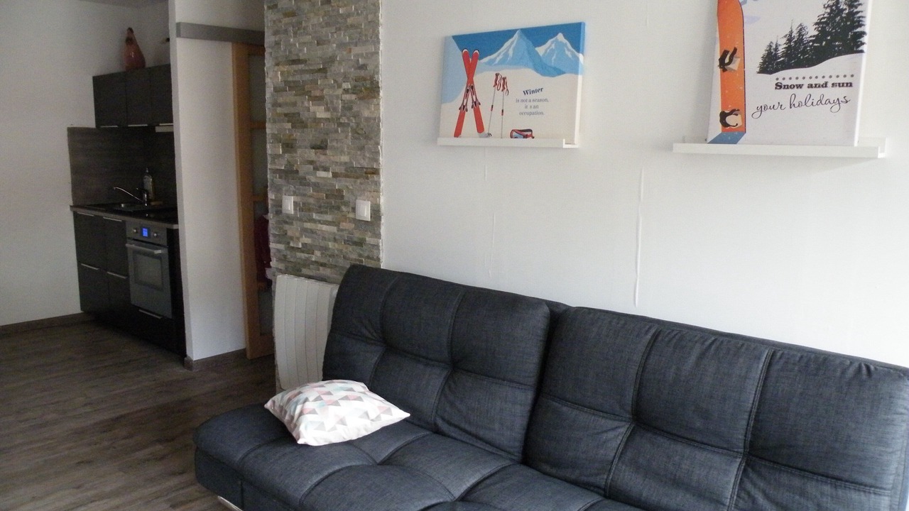 Photo of Livingroom in Peone
